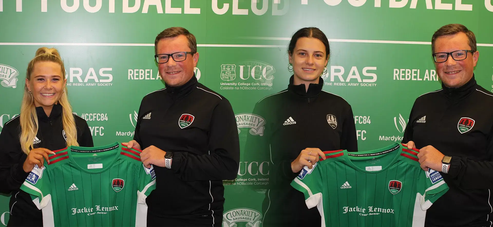 City sign Rachel O’Regan & Niamh O’Donoghue